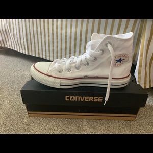 Women’s 7.5 Hightop Converse